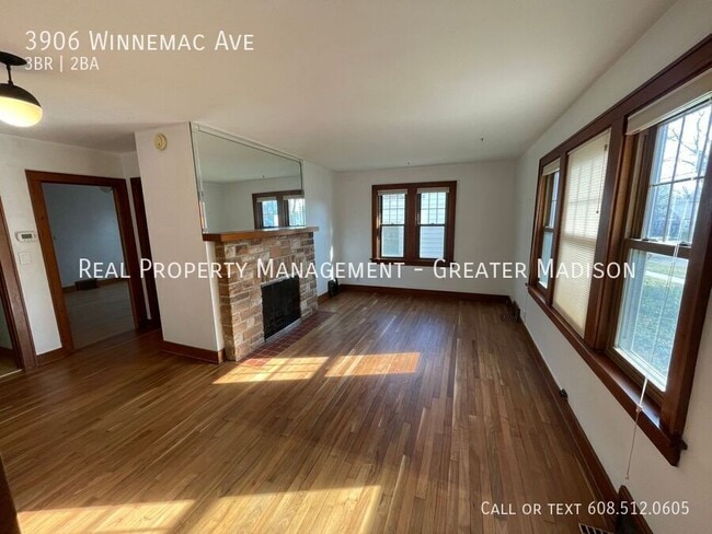 Building Photo - 3906 Winnemac Ave