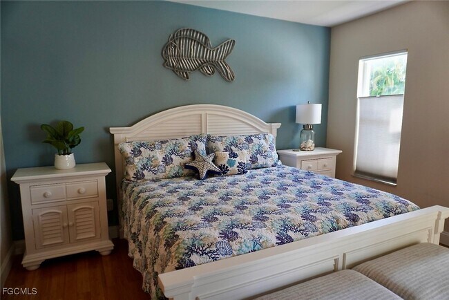 Building Photo - 5214 Chiquita Blvd S