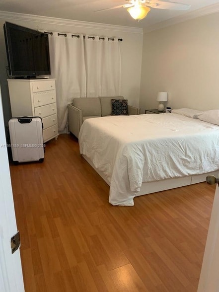 Building Photo - 8290 Lake Dr