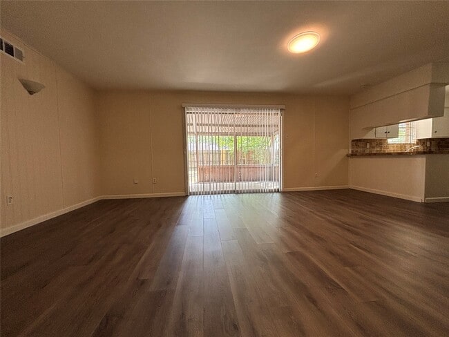 Building Photo - 10422 Winding Trail Rd