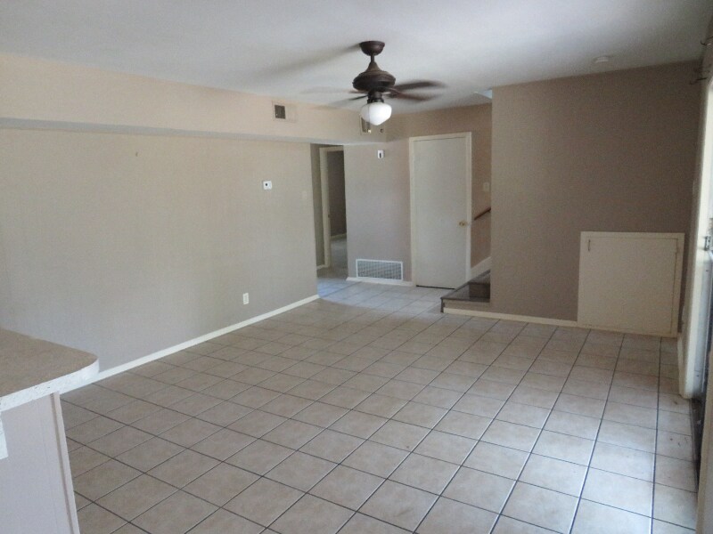 Building Photo - 9715 Nona Kay Dr