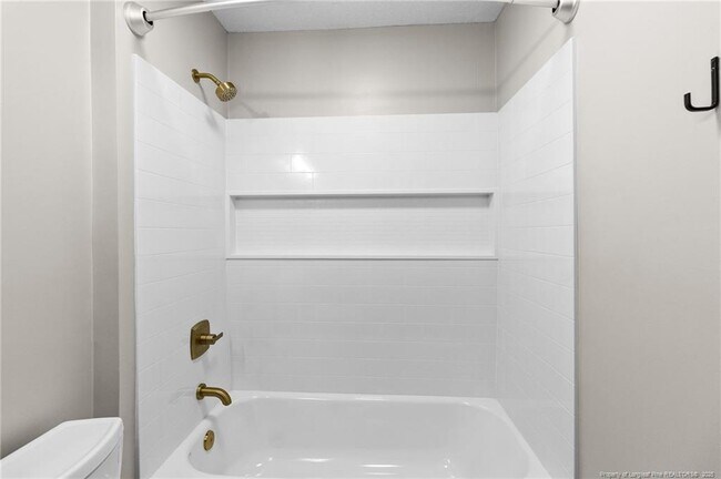 Building Photo - 2713 Leabrook Dr