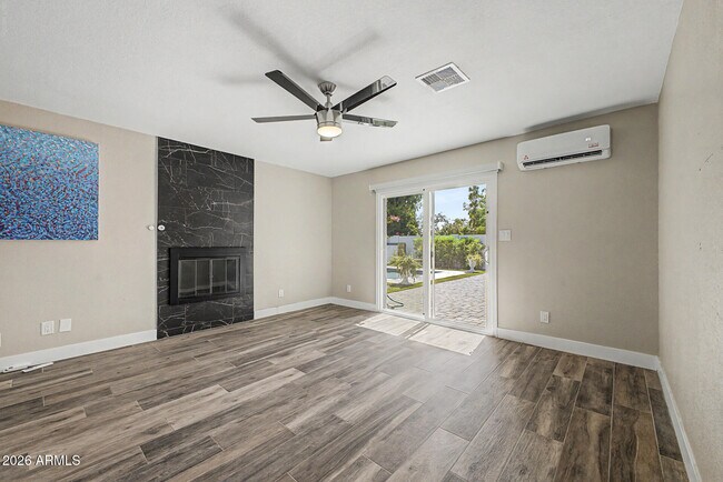Building Photo - 5017 E Acoma Dr