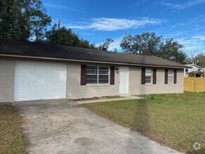 Building Photo - 3/1 in Orange City off Blue Springs Avenue...