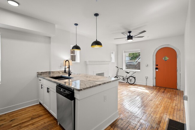 Building Photo - 217 W 13th St