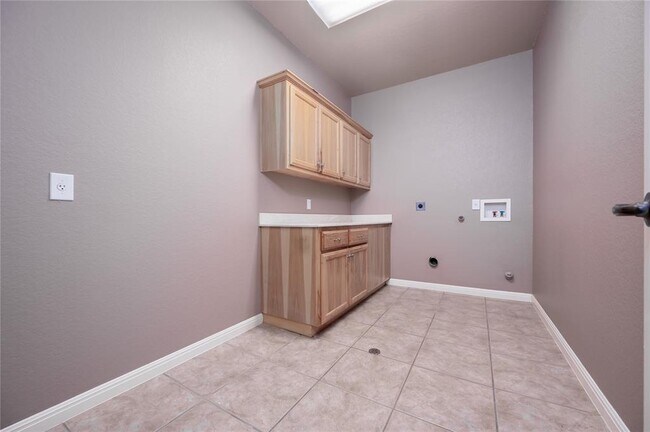 Building Photo - 455 Rose Blossom Loop