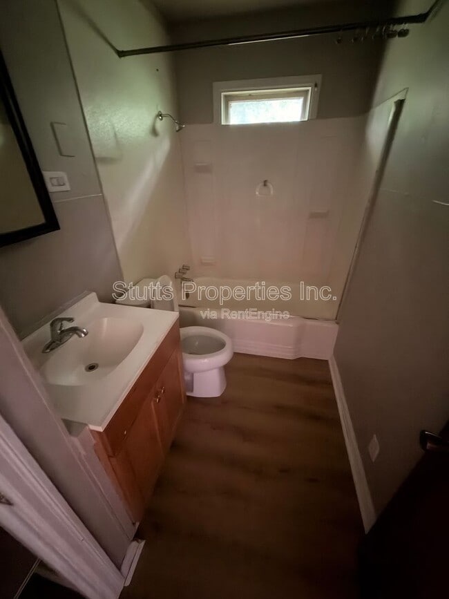 Building Photo - 1027 Bellemeade Ave