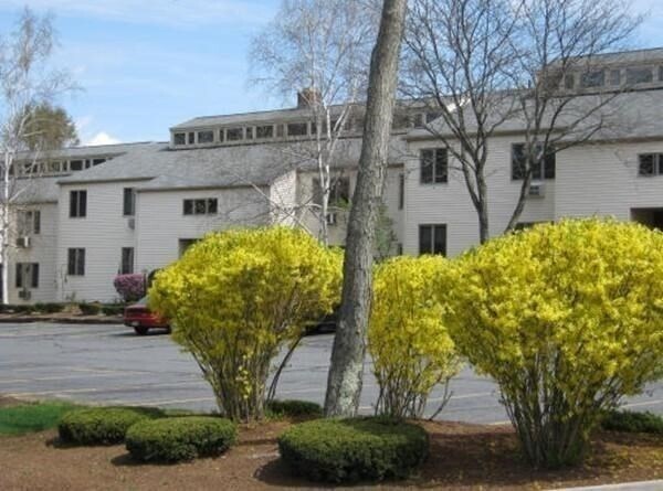 Building Photo - 405 Great Rd