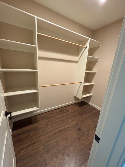 Building Photo - 20620 Pine Vista Dr