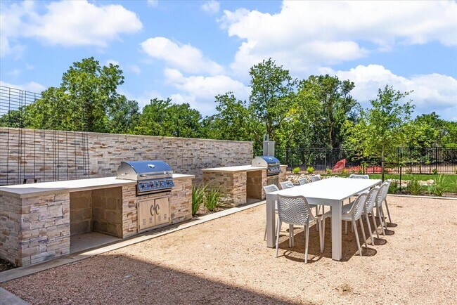 Building Photo - 4802 N Congress Ave