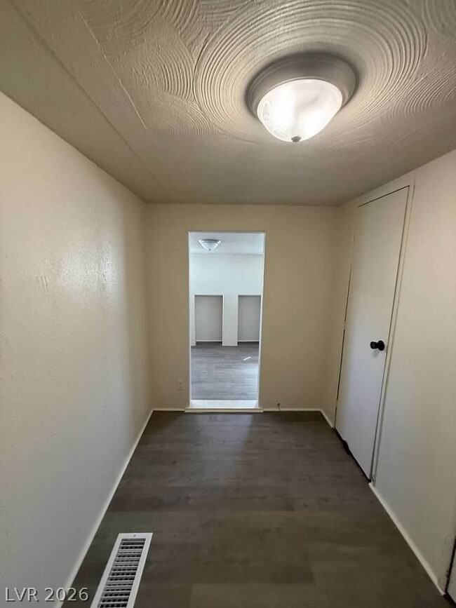 Building Photo - 5051 Sitka Ln