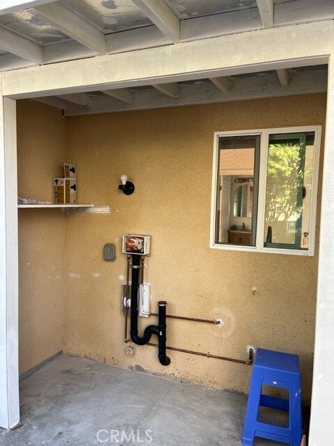 Building Photo - 9659 Woodruff Ave