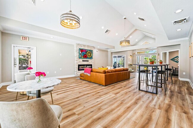 Building Photo - 400 Legends Terrace Dr