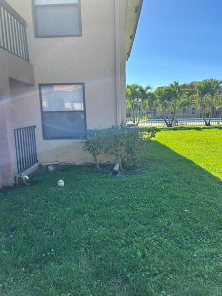 Building Photo - 21895 Lake Forest Cir