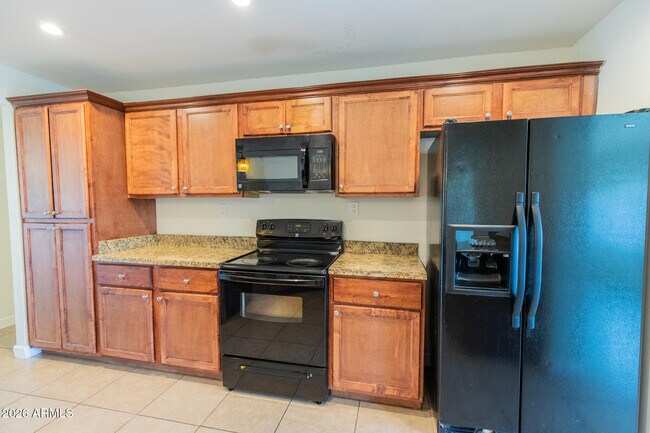 Building Photo - 1603 E Del Rio Dr