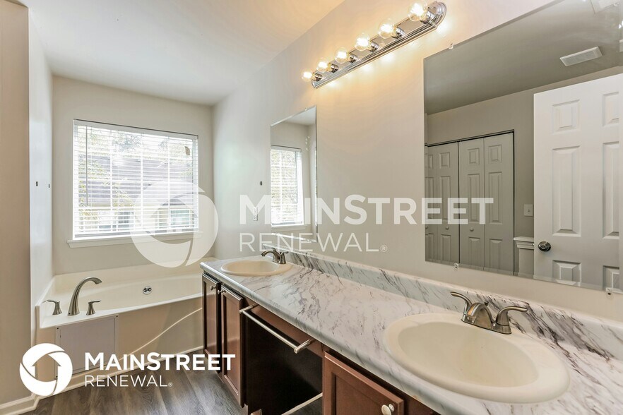 Building Photo - 2804 Crest Ridge Way SW