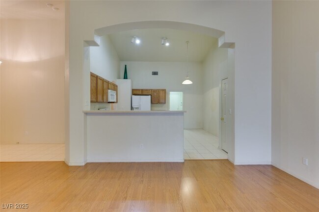 Building Photo - 10308 Juniper Creek Ln