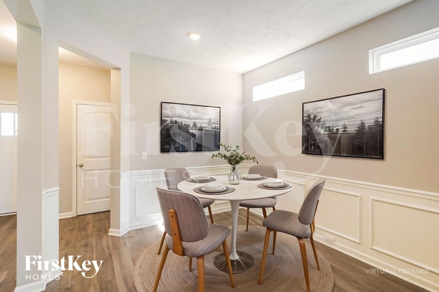 Building Photo - 1924 Albarado Trl