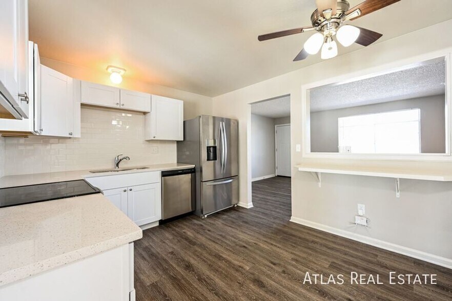 Building Photo - 15876 E Cornell Pl