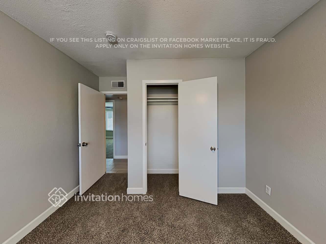 Building Photo - 1524 E Alameda Dr