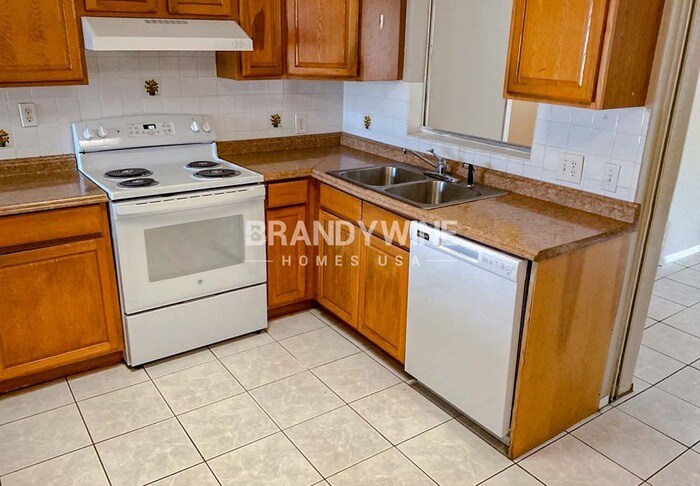 Building Photo - 6219 11th Ave