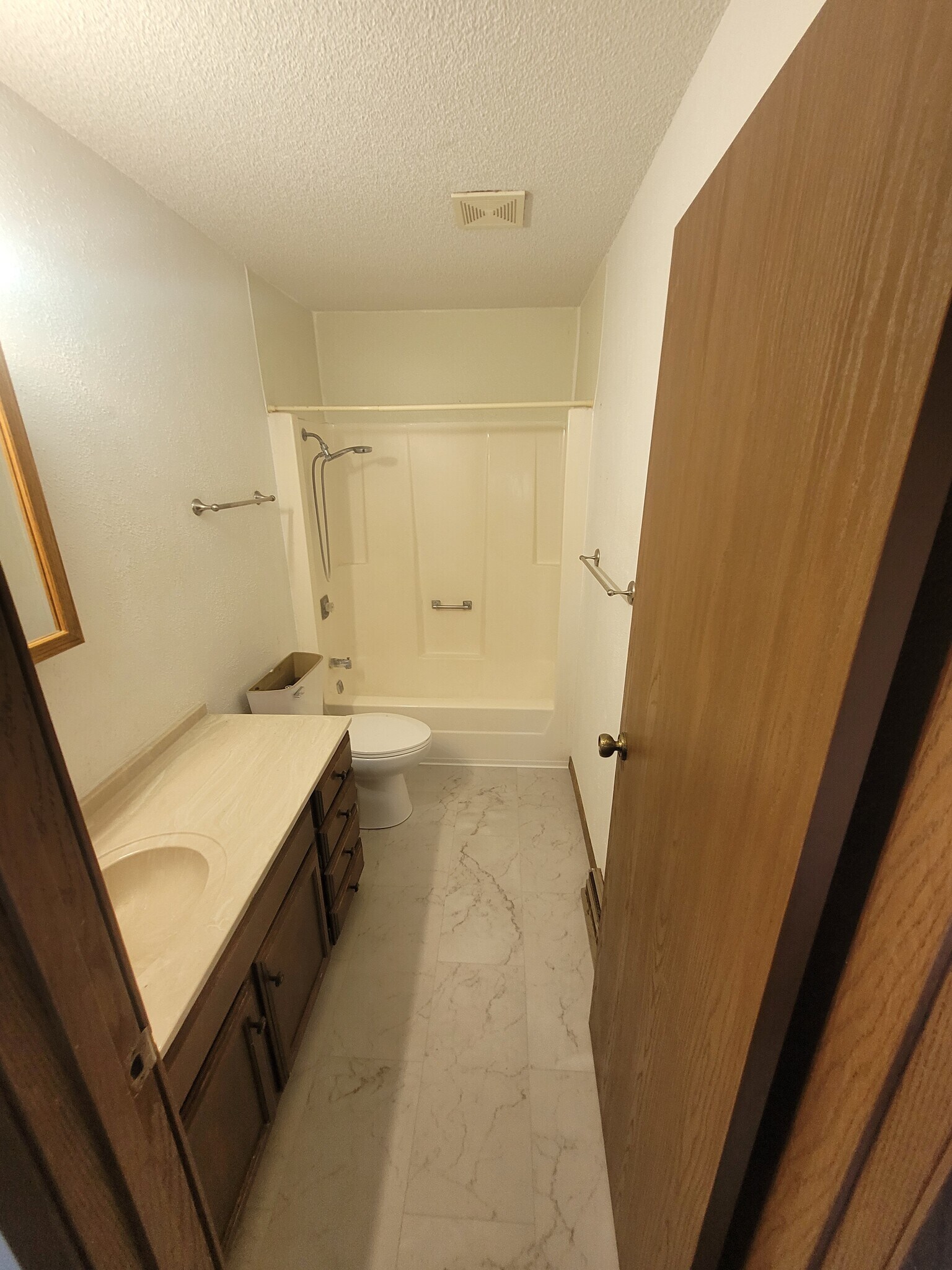 Building Photo - 4226 Spruce Hills Dr