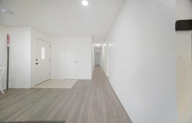 Building Photo - 26763 Cumberland Ln