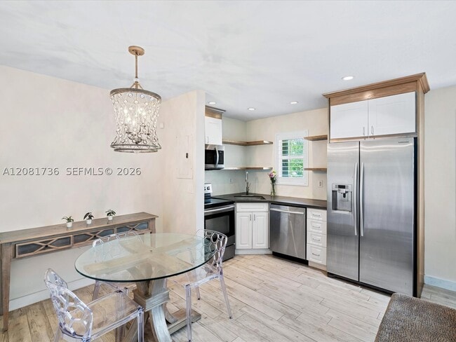 Building Photo - 255 Sunrise Dr