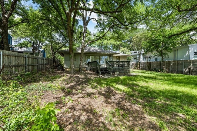 Building Photo - 2605 W 49th St
