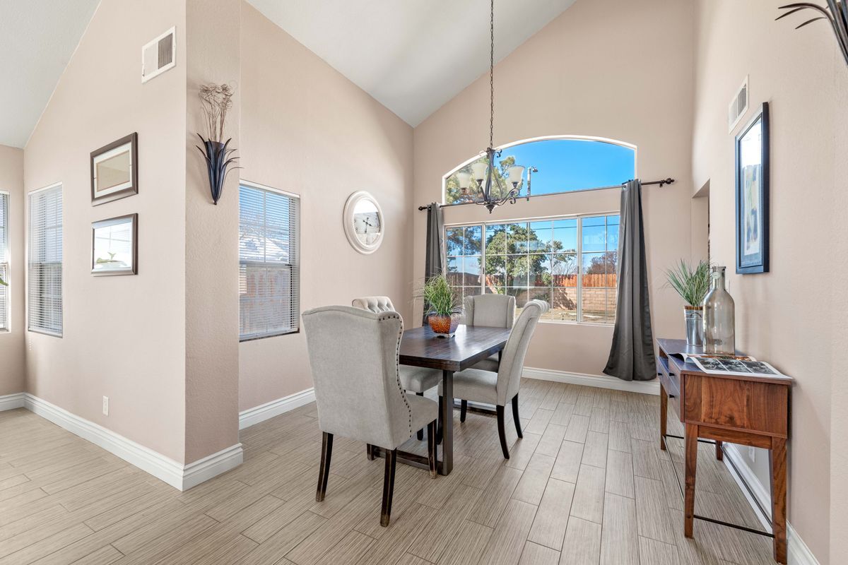 Building Photo - 2813 Sandstone Ct