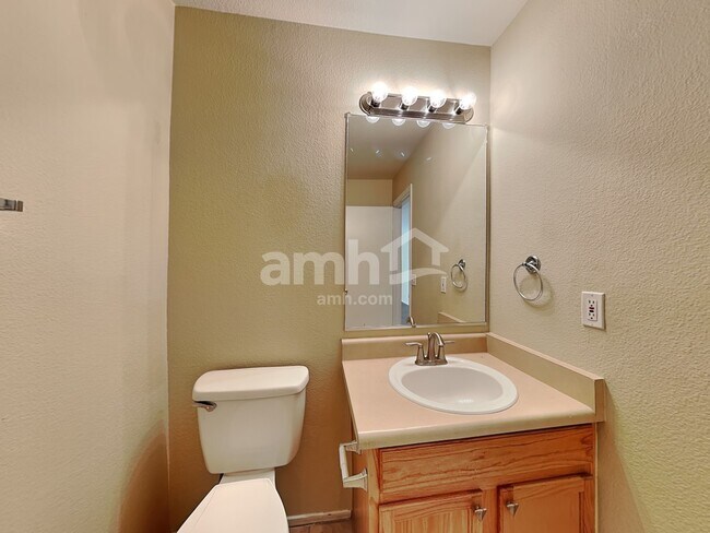 Building Photo - 2205 E 35th Ave