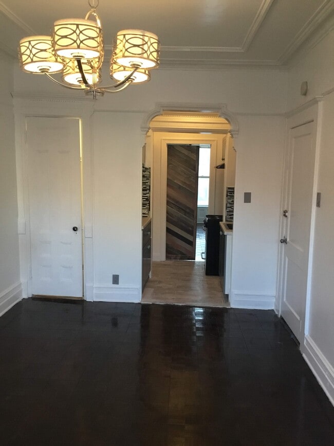 Kitchen - 1330 Dean St