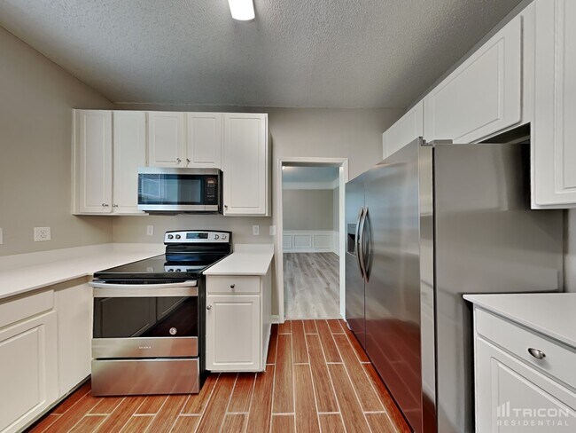Building Photo - 11335 Fox Hill Dr