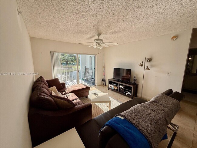 Building Photo - 2600 S University Dr