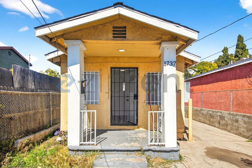 Building Photo - 1737 E 108th St