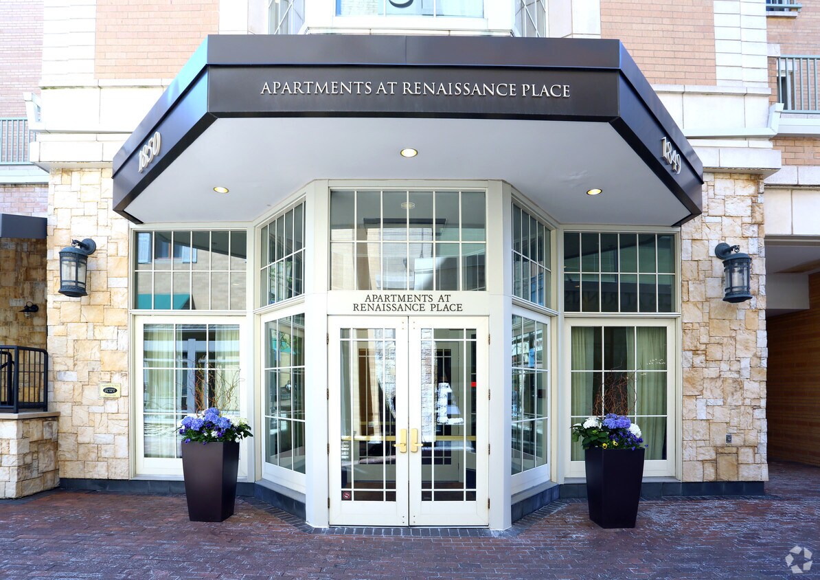 Renaissance Place In Highland Park Highland Park Il Apartment Finder