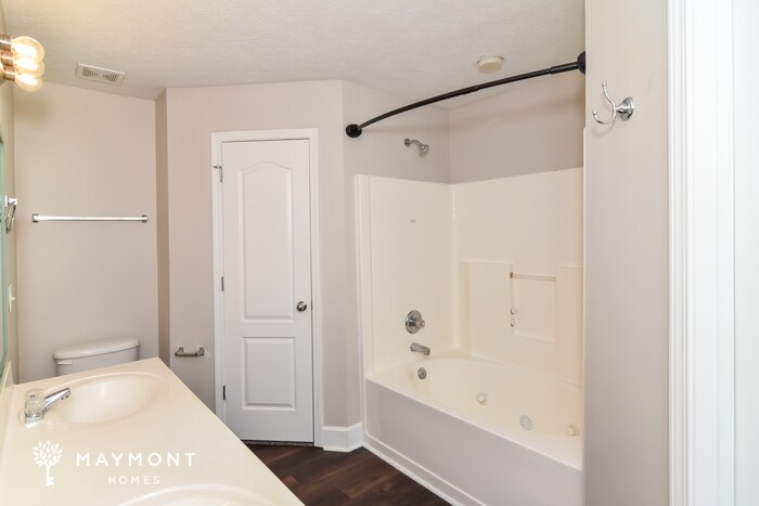 Building Photo - 2057 Aberdeen Cir