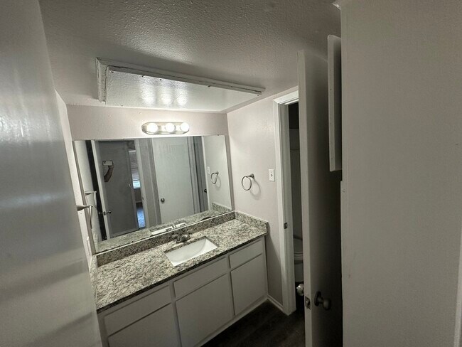 Building Photo - 6148 Vega Dr