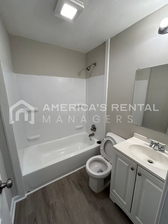Building Photo - MOVE IN SPECIAL!!! - Home for rent in Adamsville! - Sign a lease by 5/15/26 to get ONE MONTH FREE!!!
