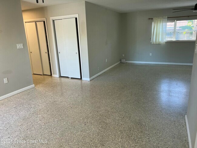 Building Photo - 250 Debra Ct