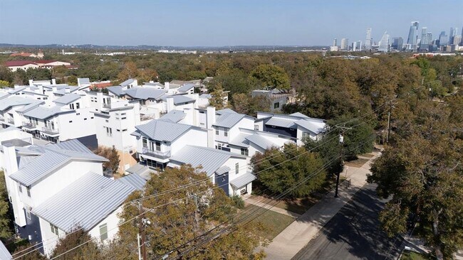 Building Photo - 2606 Wilson St