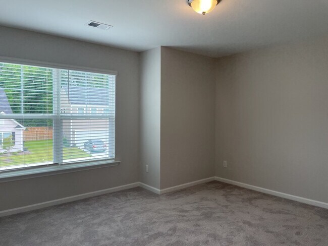 Building Photo - 2903 Siebold Dr