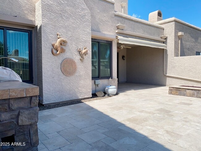 Building Photo - 8100 E Camelback Rd