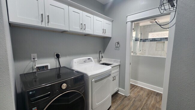 Building Photo - 9149 Timber Ln