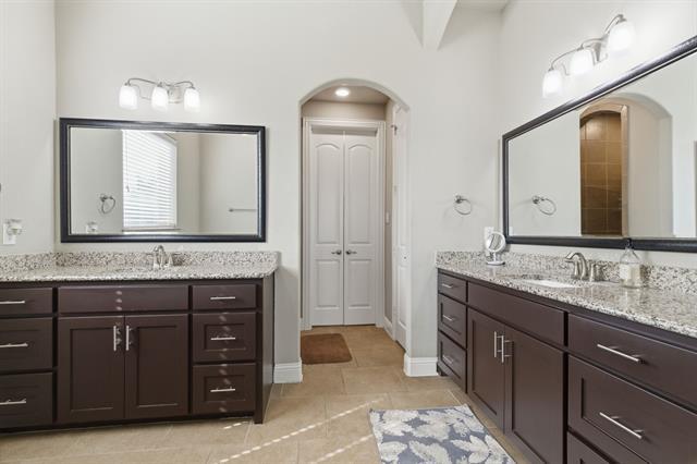 Building Photo - 7452 Reverchon Dr
