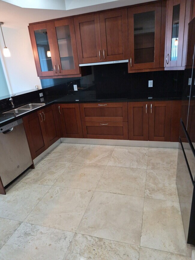 Building Photo - 3630 Gardens Pkwy