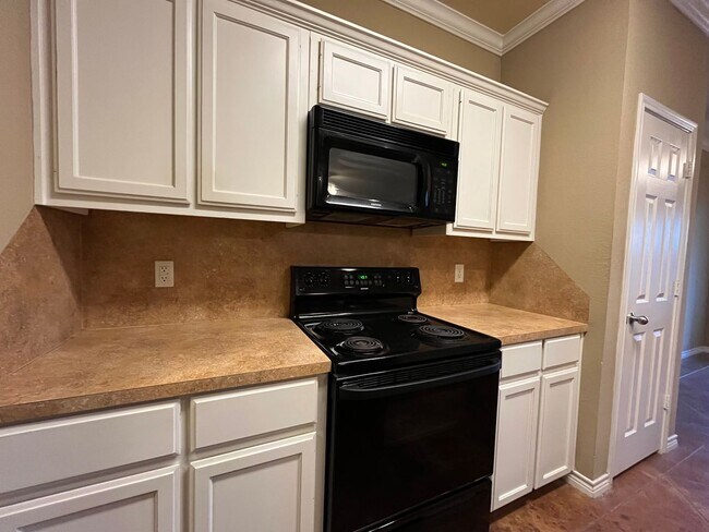 Building Photo - 3049 Palomino Trail