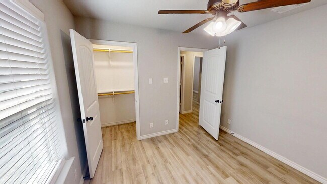 Building Photo - 904 Clanton Cove
