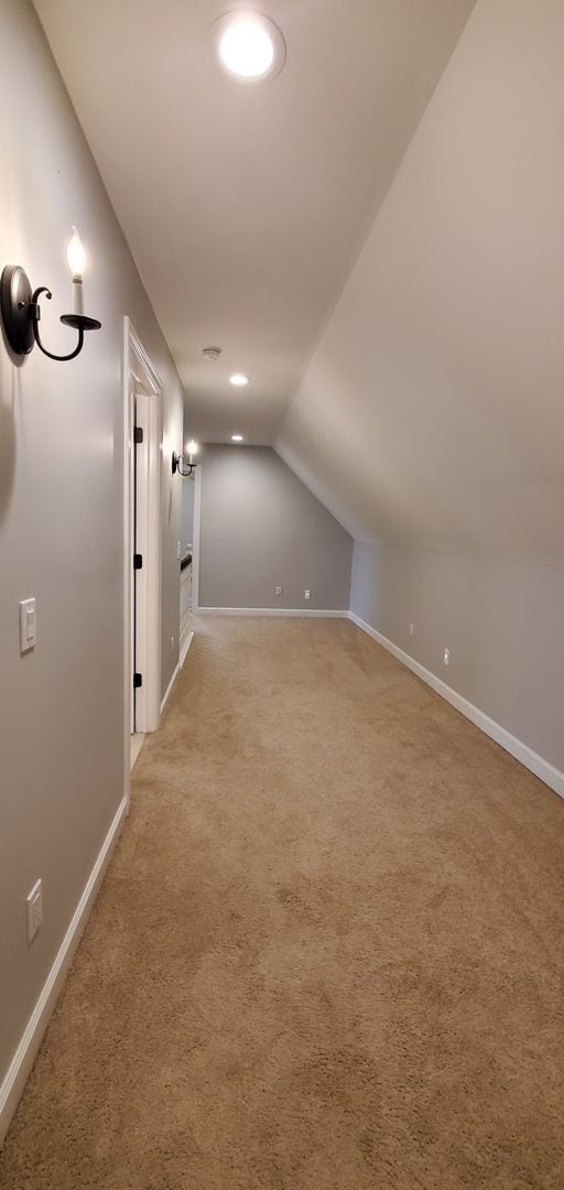 Building Photo - Spacious 5 Bedroom Executive Level Home