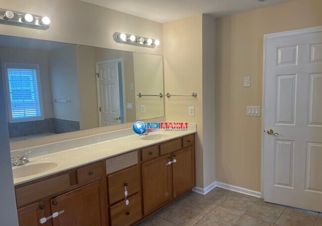 Building Photo - Coming Soon - Spacious 2-story house in th...